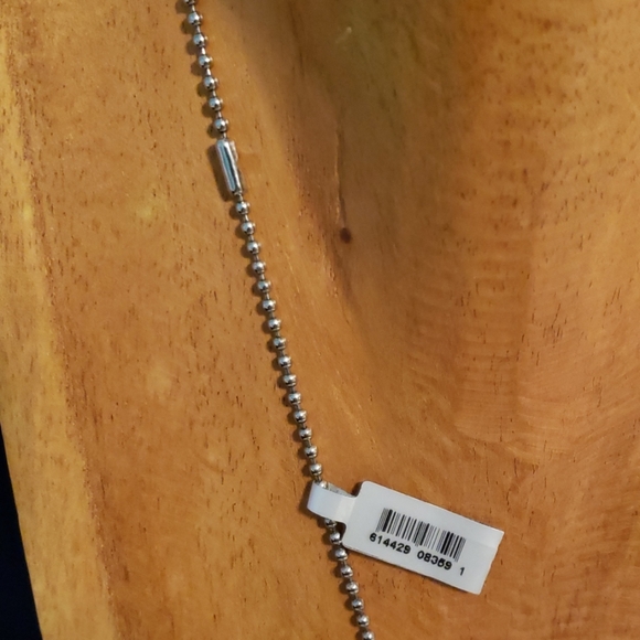 Stainless steel matt finish solid cross - Picture 3 of 4